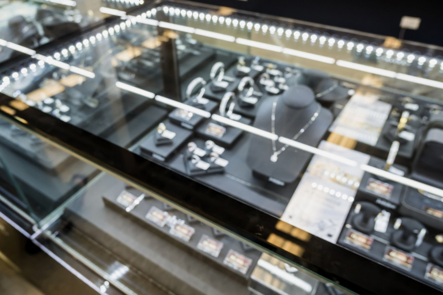 Completing Aspects and Impacts Assessments for Global Luxury Retailer 
