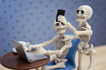 6 EHS ‘Scare’ Tactics to Keep Your Employees Safe & Your Office Fright-Free