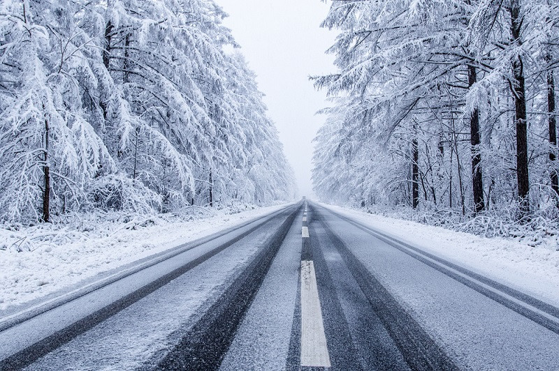 Winter Workplace Safety: 5 Tips to Stay Safe and Warm 